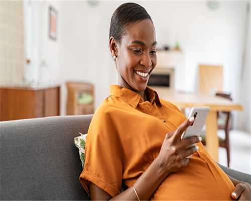 男同性伴侣赴海外代孕生子：费用、流程与法律风险